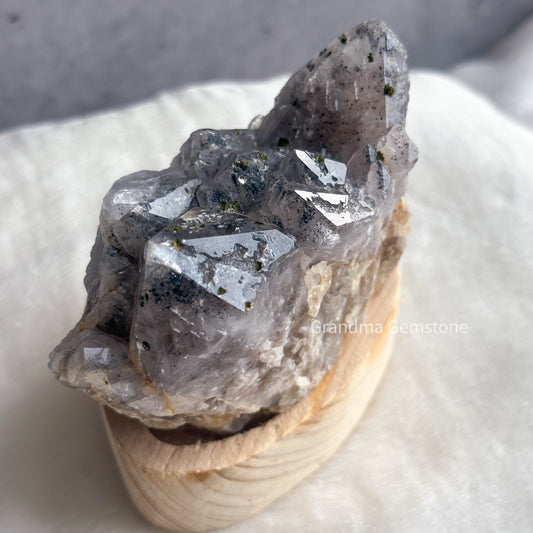 超七原礦水晶 Super 7 Cluster