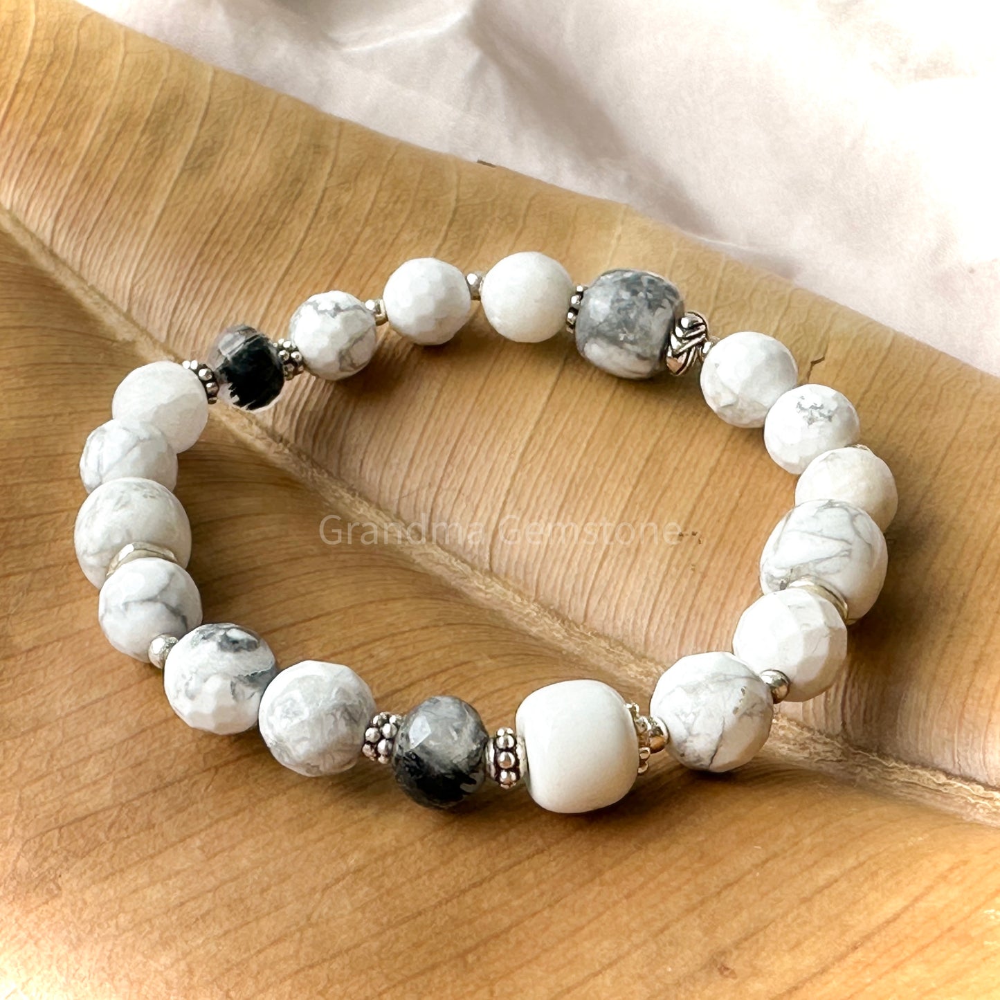 star of bethelehem, white turquoise 白松石 howlite
