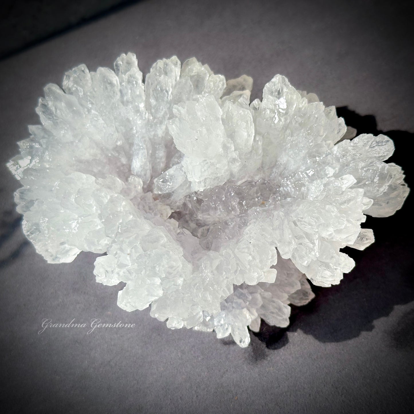 紫晶花 高頻紫水晶原礦 #017 Unique Amethyst Flower Cluster