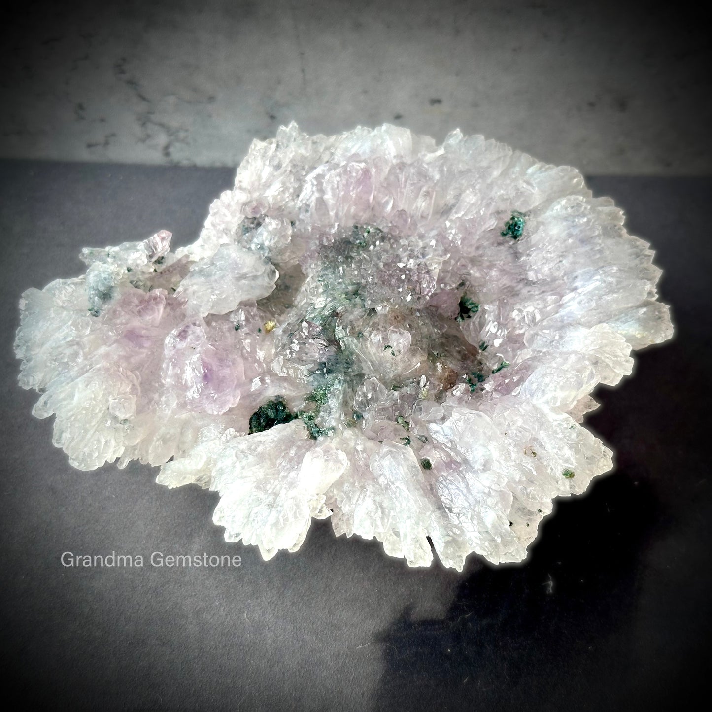 紫晶花 高頻紫水晶原礦 #010 Unique Amethyst Flower Cluster