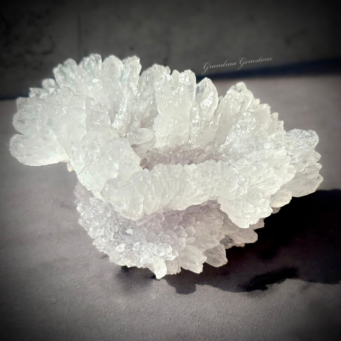 紫晶花 高頻紫水晶原礦 #017 Unique Amethyst Flower Cluster