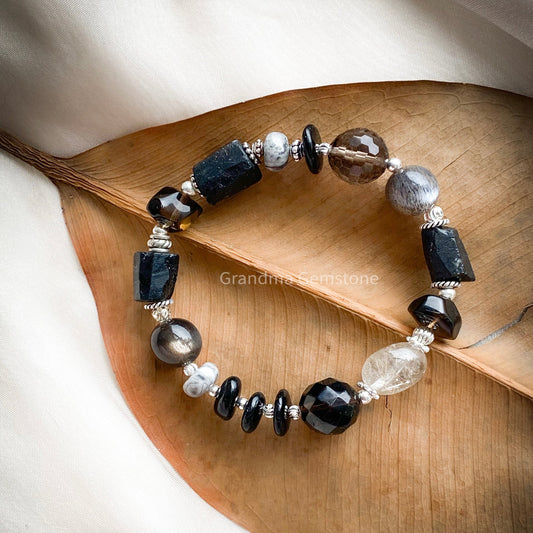 Bracelet. Sun above the clouds