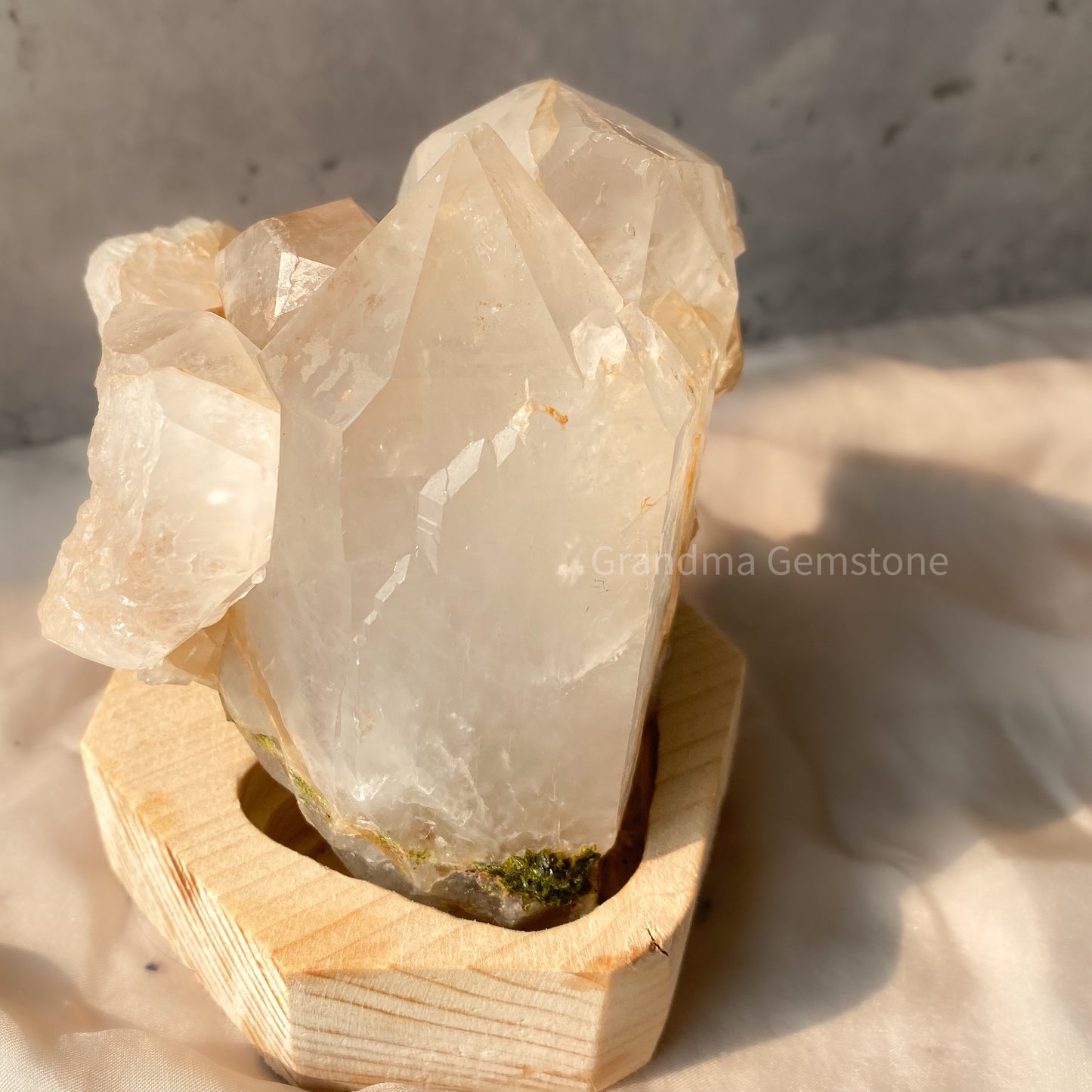 超七原礦水晶 Super 7 Cluster
