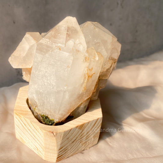 超七原礦水晶 Super 7 Cluster